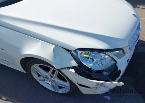 2012 Mercedes-Benz E 350 z USA, uszkodzony, nr VIN WDDKJ5KB2CF135912